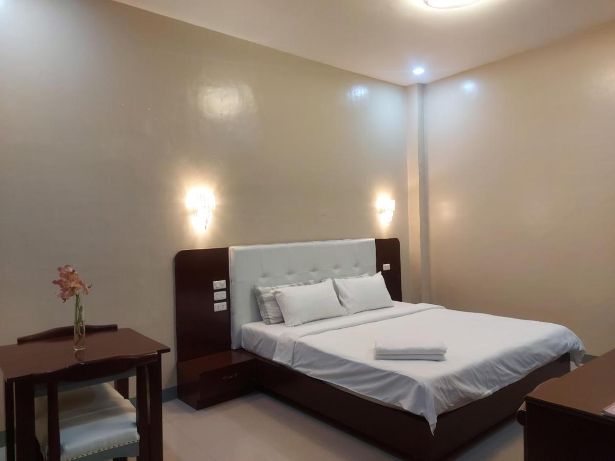 B&S Orchids Suites Hotel Dipolog Zewnętrze zdjęcie