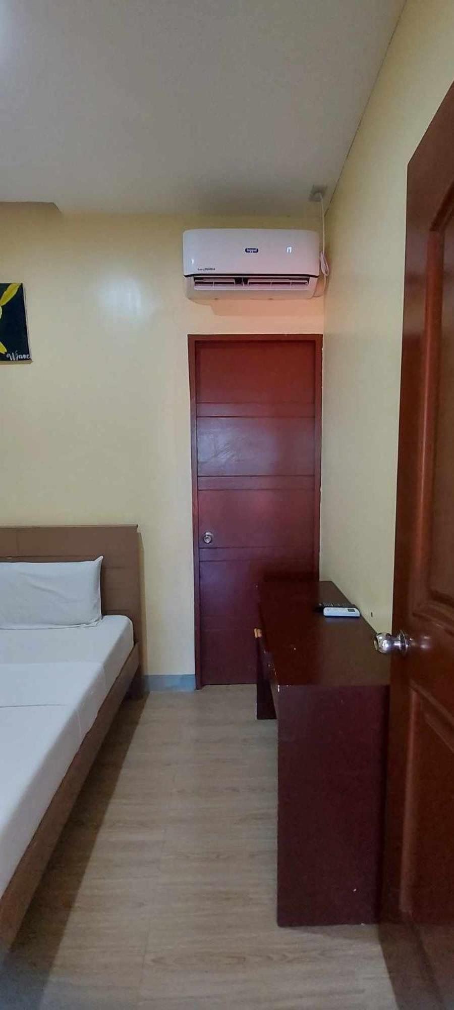 B&S Orchids Suites Hotel Dipolog Zewnętrze zdjęcie